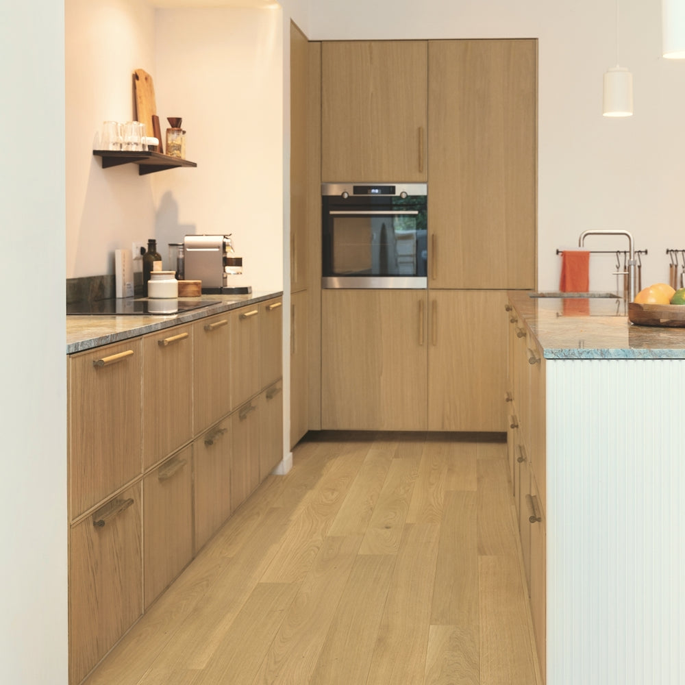 Interior Pictures AMT6029_Interior01.jpg