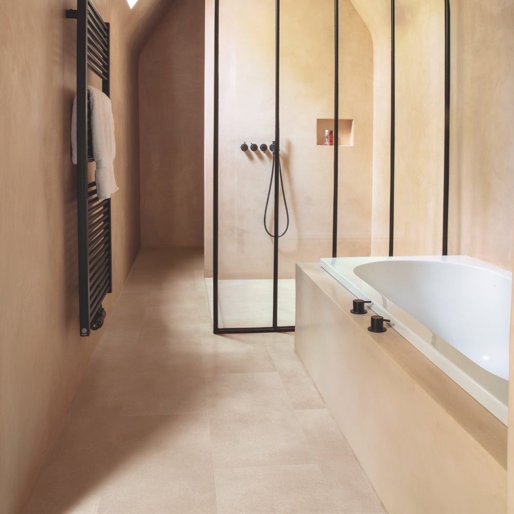 Interior Pictures AVSTT40232_Interior01.jpg