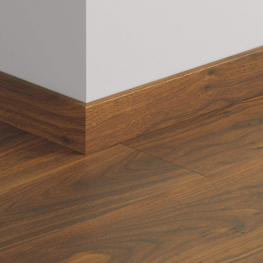 TopShots QSSK01043_QS_Laminate standard skirting_Installed_MAIN.jpg