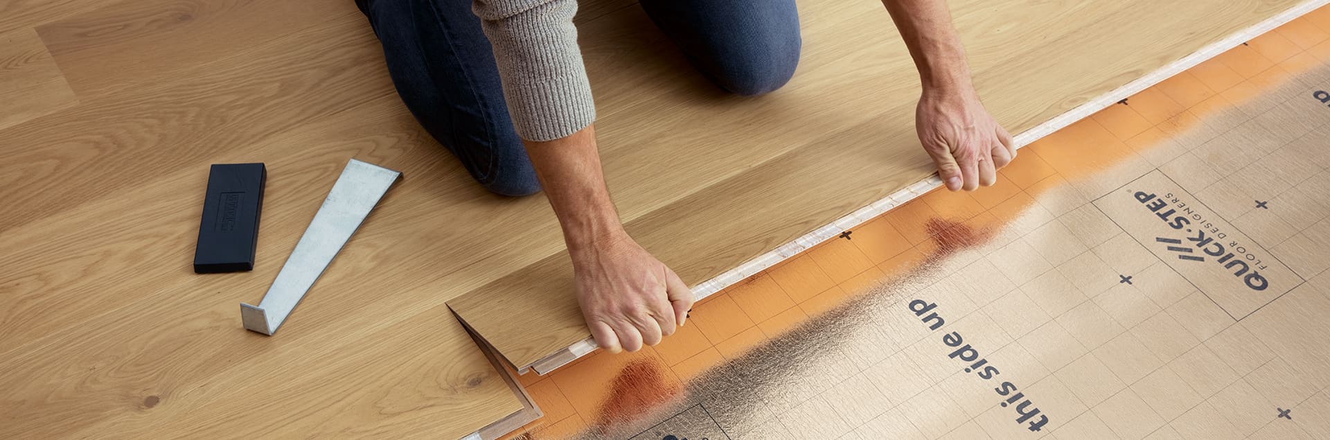 Puis-je poser un parquet Quick-Step par-dessus un sol existant?