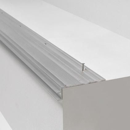 Sous-profilé en aluminium Incizo pour escaliers - NEINCPBASE3