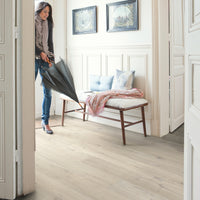 Interior Pictures IM1854_Interior01.jpg