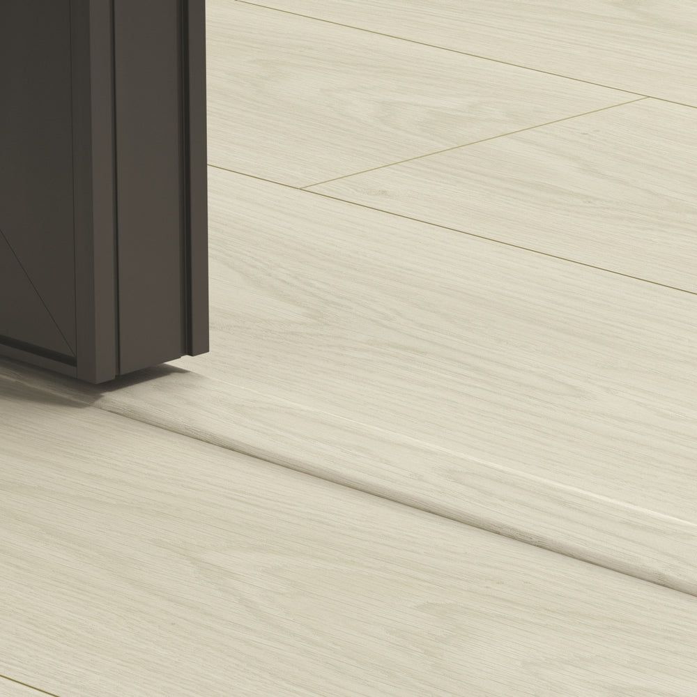 TopShots QSINCP05795_QS_Laminate incizo_Installed_MAIN.jpg