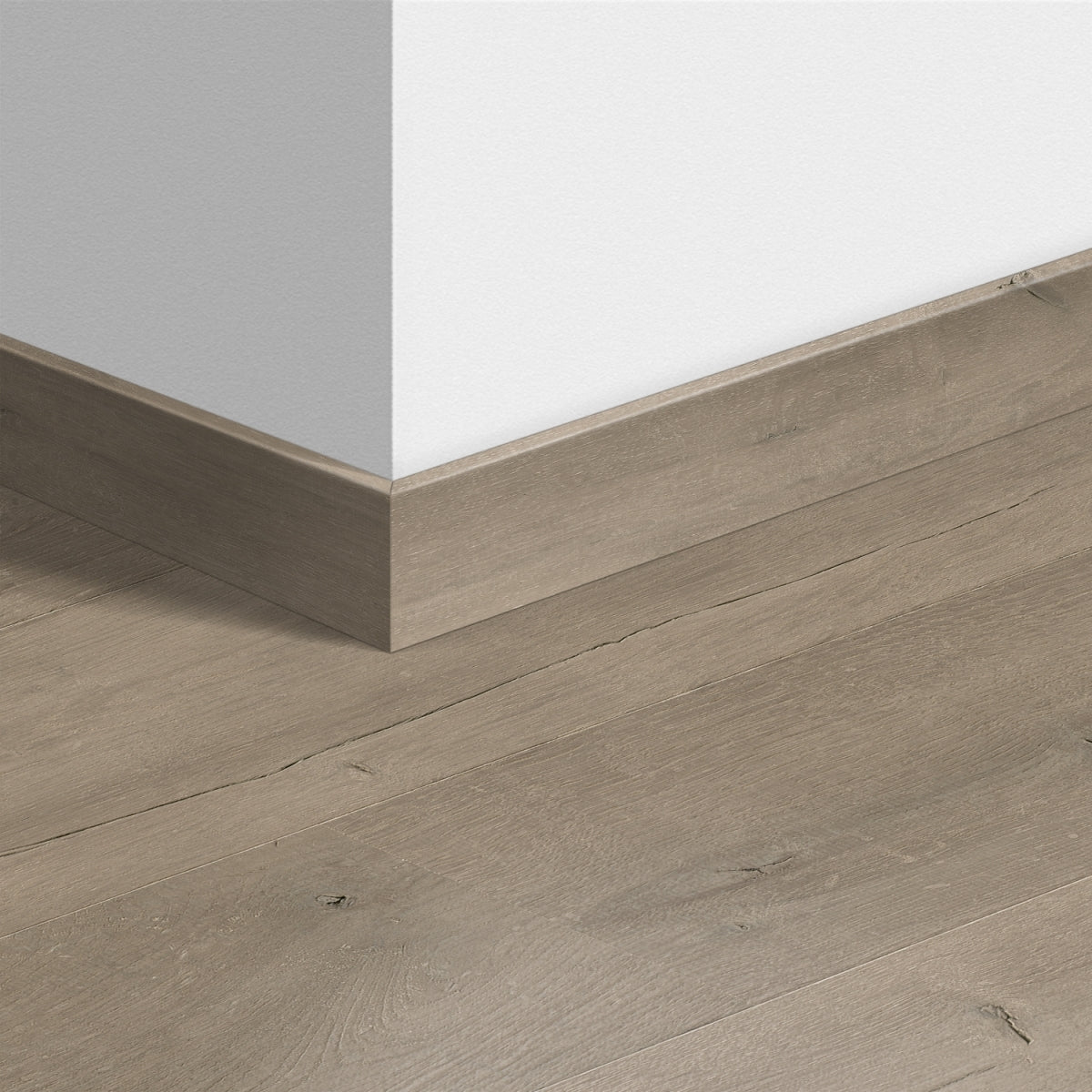 TopShots QSSK04751_StandardSkirting01.jpg