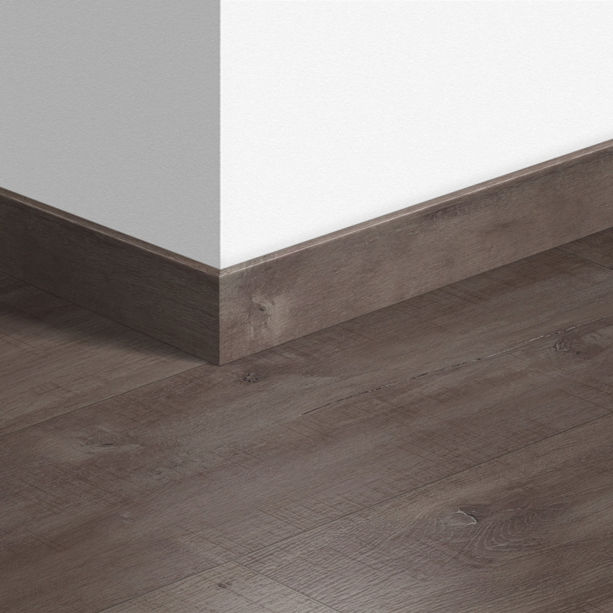 TopShots QSSK01657_StandardSkirting01.jpg